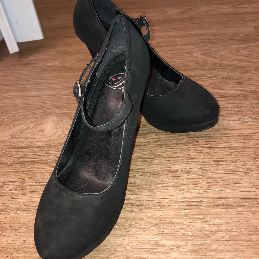 Black heels